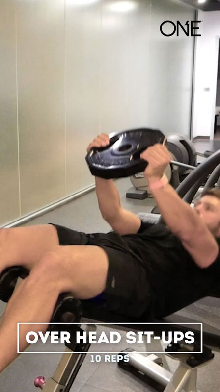 Overhead sit-ups - Wide